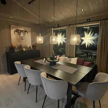 Chalet Fjellro Budor - In Out