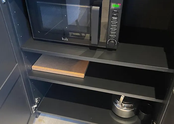 Fjellro Budor - In Out *